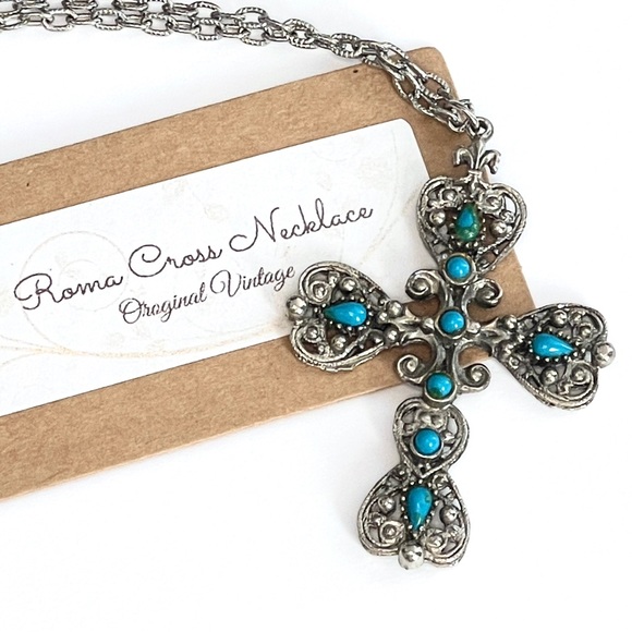Jewelry - ⭐️HPx2⭐️ Vintage turquoise cross necklace unique